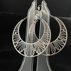 Plunder Design Fashion Jewelry Keke  4” Silver Metal Hoop Dangle Earrings NWOT